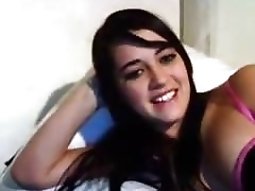 Hot american dark hair chicks is rubbing her deep penetration pussy on yourfreepornliveus
